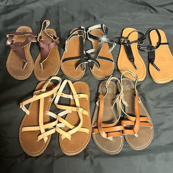 Sandals - Picture 1 of 2